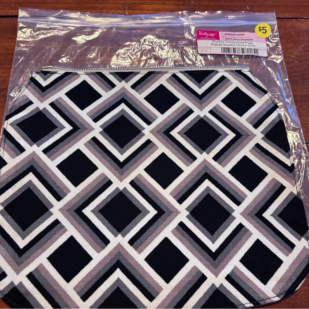 Studio Thirty One Flap - Deco Diamond - NWT